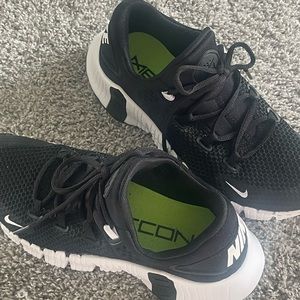 WOMEN'S NIKE FREE METCON 4 TRAINING SHOES